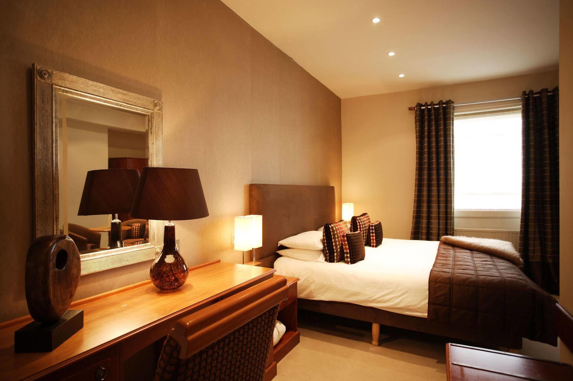 The George Hotel & Monty'S Cheltenham Phòng bức ảnh